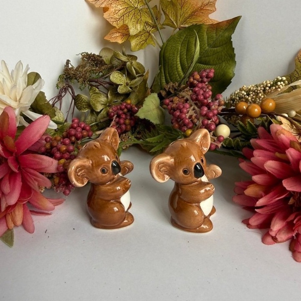 Vintage Koala Bear Salt and Pepper Shaker Set Ceramic Brown Glossy Australian - Picture 2 of 10
